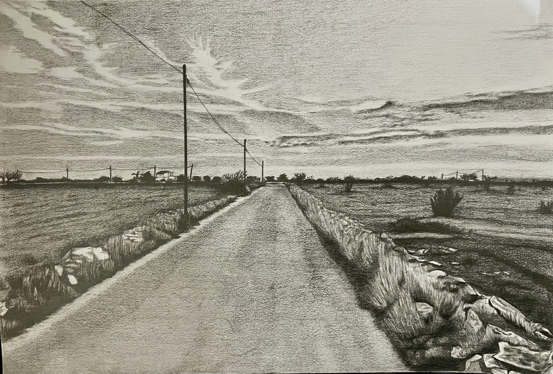 Strada di campagna realizzata a matita