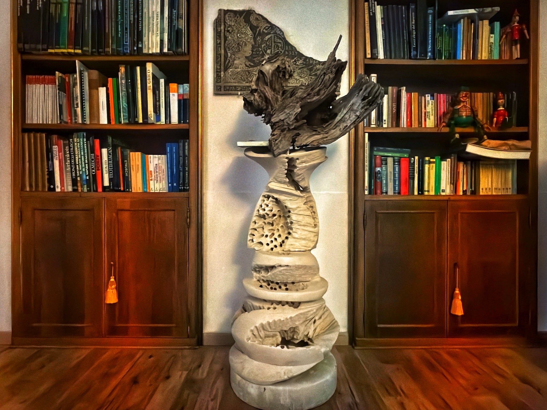 Scultura in pietra leccese e legno