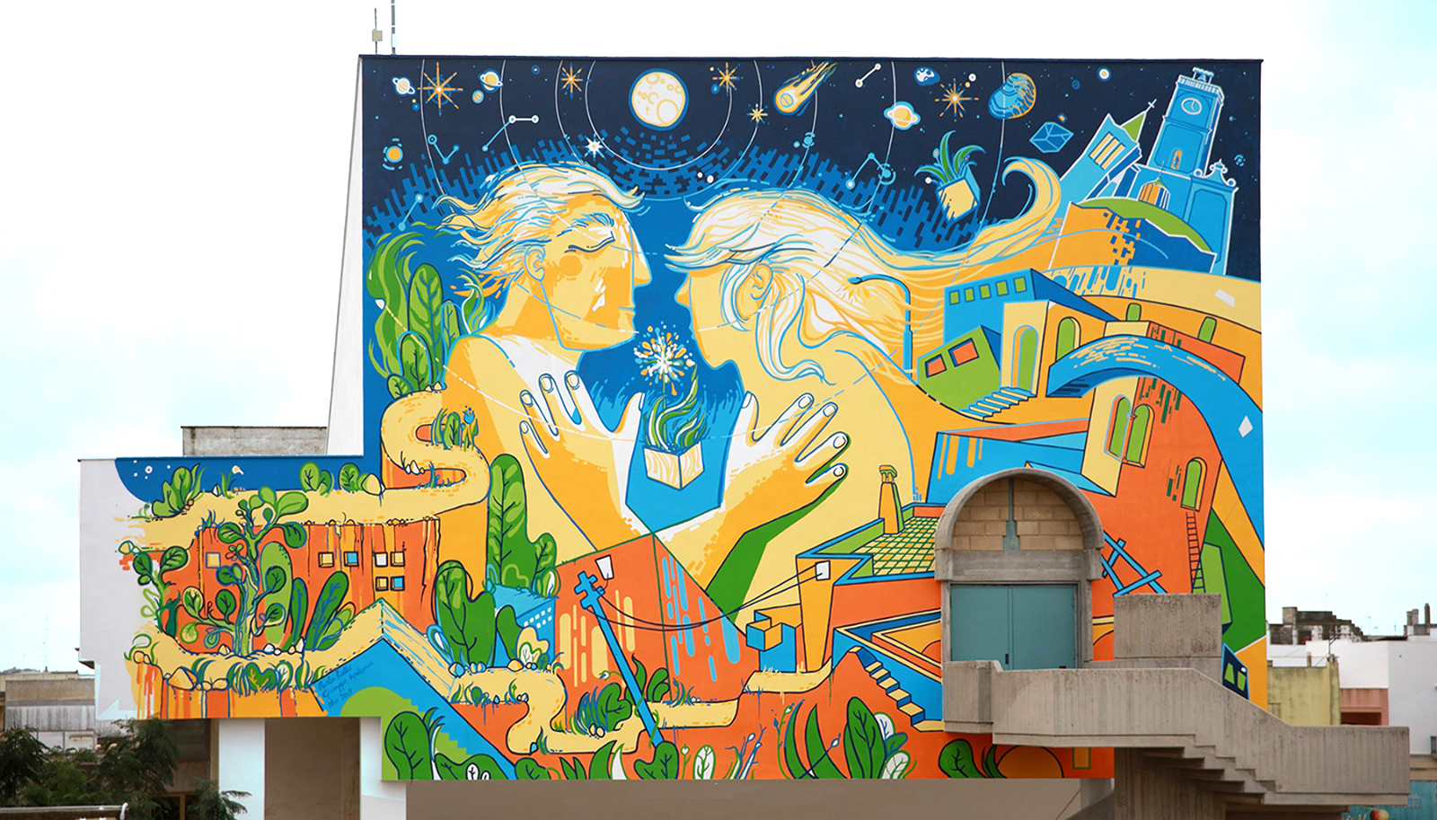 Murale su facciata di municipio